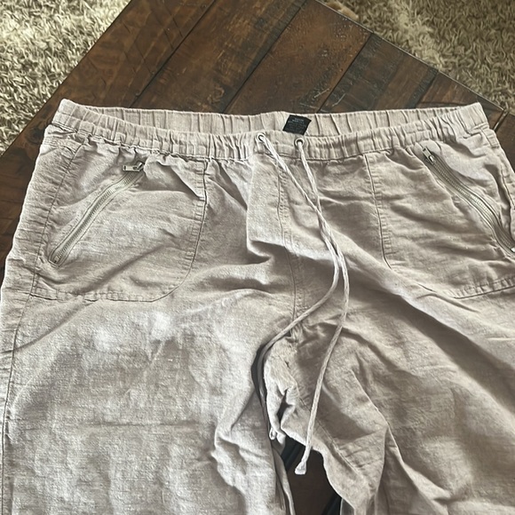 Beige cargo pants - Picture 2 of 4